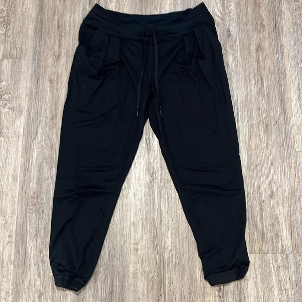 Lole Jogging Pants - Picture 2 of 14